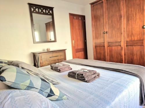 Spacious Chalet Next To The Sea - Airport