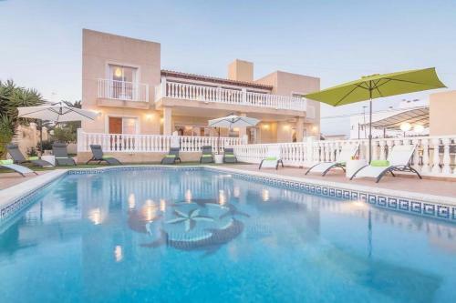 Villa Next To Playa Bossa