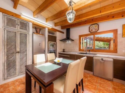 Casa Sencelles, 3 Dormitorios, 6 Personas - Es-266-7