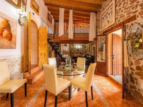 Casa Sencelles, 3 Dormitorios, 6 Personas - Es-266-7