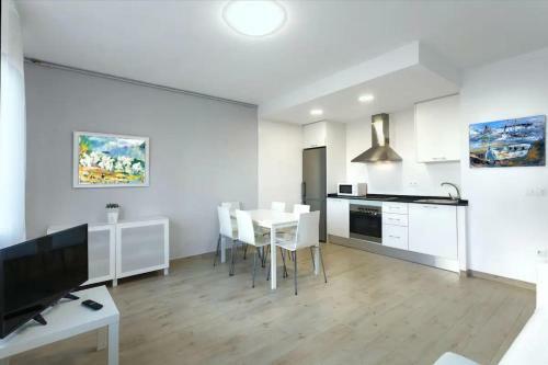 Hauzify I Apartament Diana