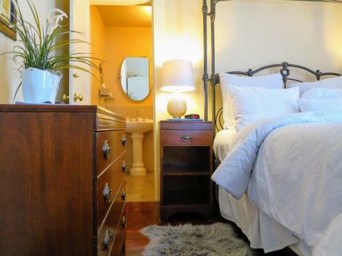 B&B Hillhouse