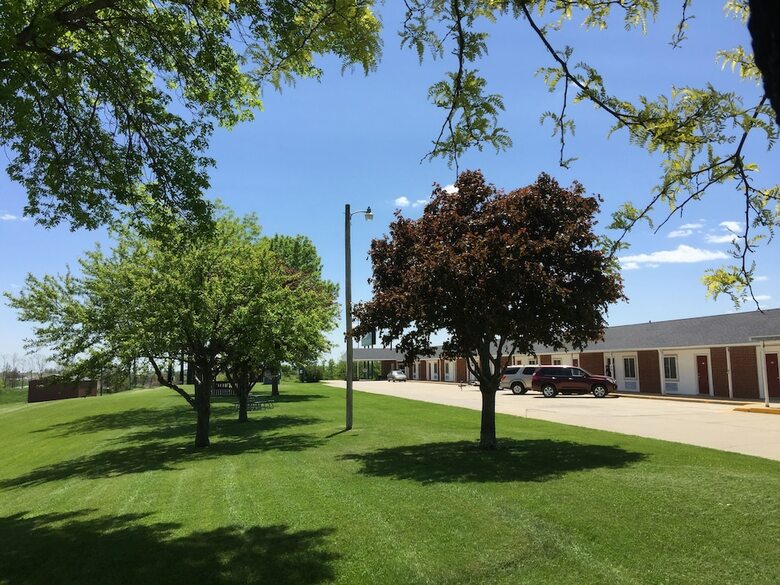 Motel Crest Country Inn