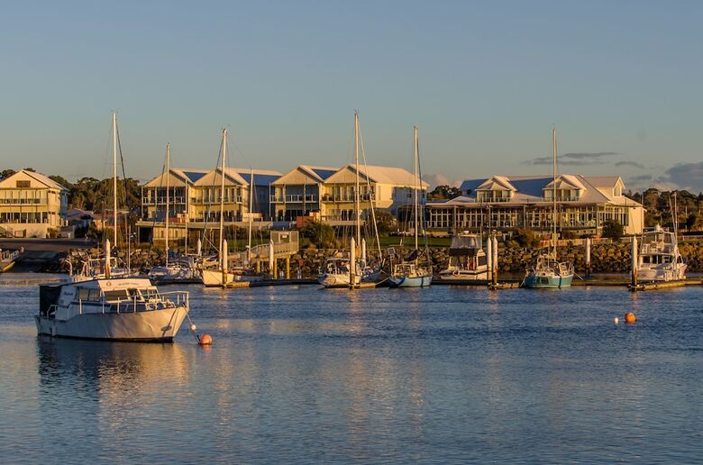 Hotel Peppers York Cove Tamar Valley
