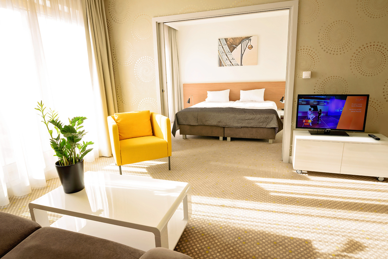 Hotel Invite