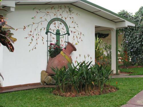 Hotel La Rosa De America