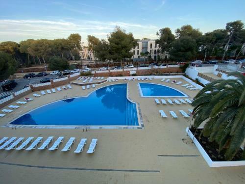 Apartamento Con Servicios, Piscina Y Parking Privado M�x 4 Pax
