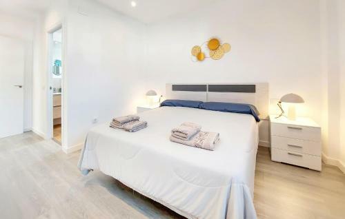 Stunning Home In Riba-roja De Turia With Swimming Pool