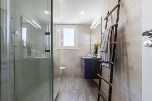 Boooom!!! Apartment With Swimming Pool