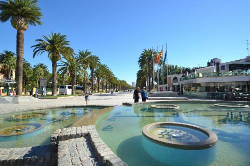 Apartamento Con Piscina En Salou
