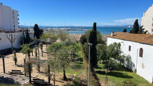 Apartamento Frente Al Mar Roses