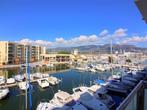 Apartamento Roses, 2 Dormitorios, 4 Personas - Es-228-92