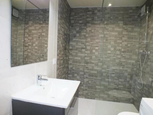 Apartamento Roses, 1 Dormitorio, 4 Personas - Es-204-32