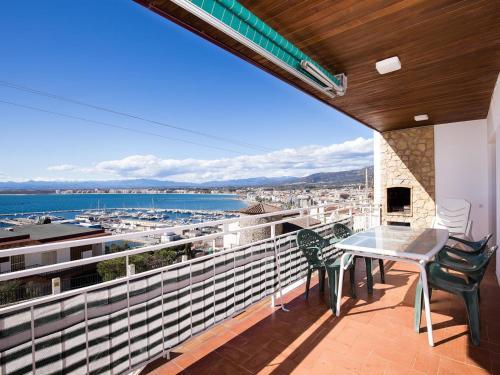 Apartamento Roses, 3 Dormitorios, 5 Personas - Es-228-94