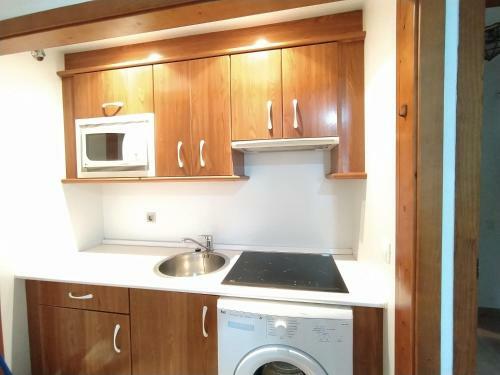 Apartamento Dos Dormitorios Vistas Jard�n