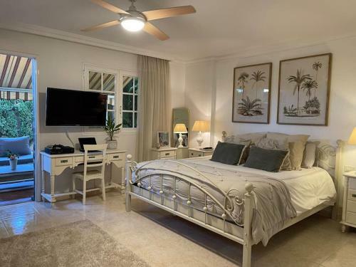 Preciosa Casa Con Jard�n Privado
