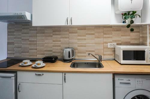 Apartamento Modern Studio Close To The Beach With Pool