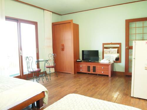 Happy House Pension