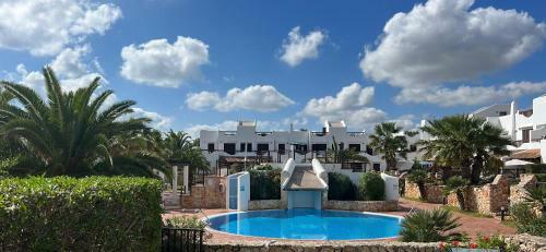Apartamento Sch�nes Reihenhaus Mit Pool