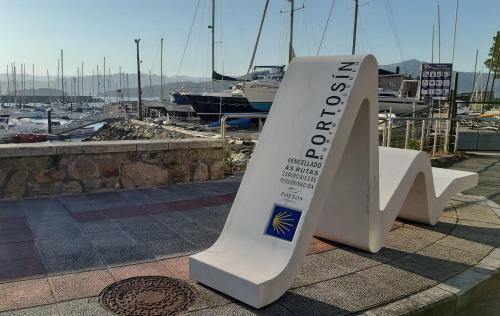 Apartamento Con Piscina En Portos�n