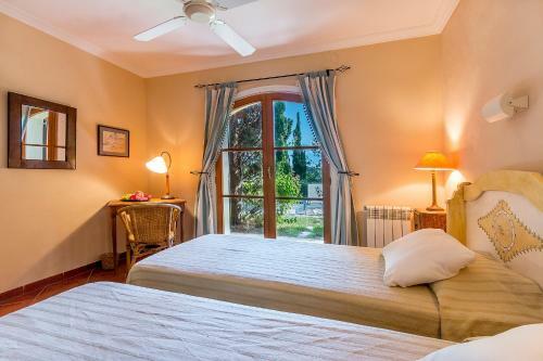 Townhouse With Pool And Mountain Views, Just 5 Min