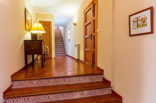 Townhouse With Pool And Mountain Views, Just 5 Min