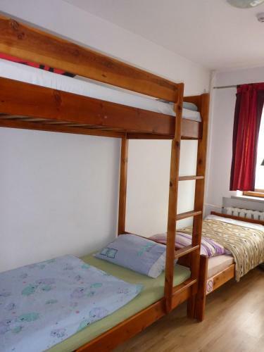 Albergue Folks Village Plowce House