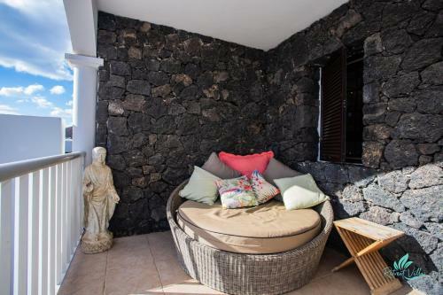 Remarkable 3-bed Villa In Playa Blanca