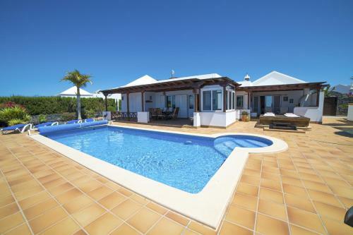 Villa Costa Gwiga