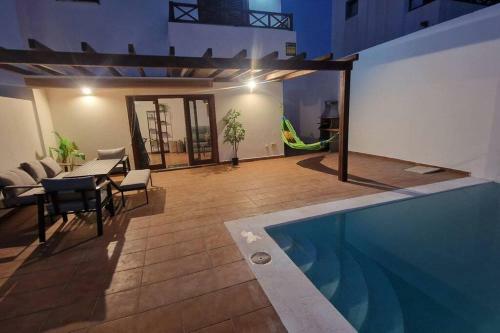Villa N�ay