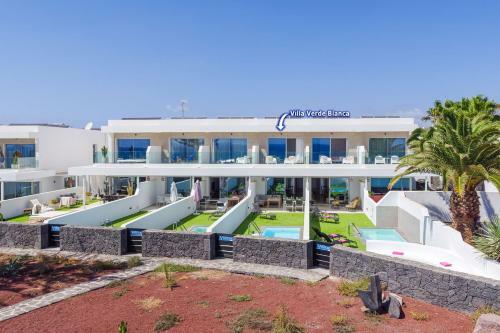 Villa Verde Blanca By Villa Plus