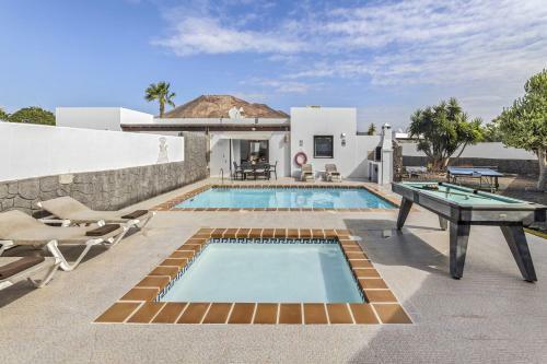 Villa Bezanilla - Villasexperience