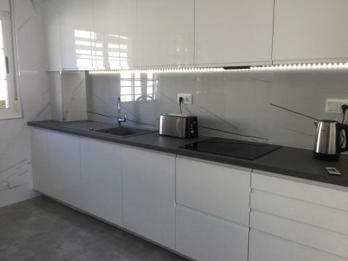 Apartamento Duplex - 500m From Mil Palmeras Beach