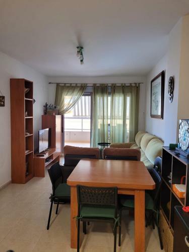 Apartamento 50m De La Playa- Wifi-aire Acondicionado