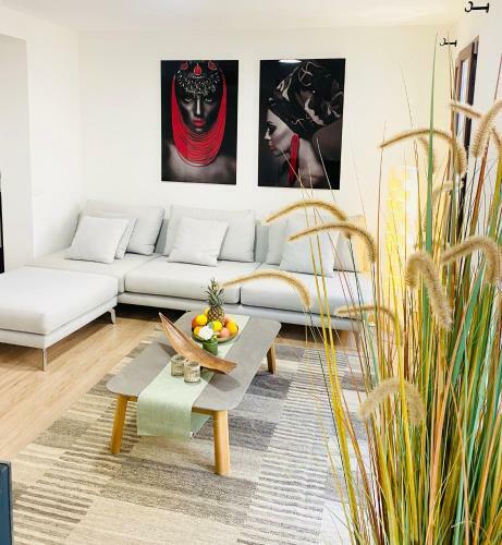 Hotel Apartment With 2-en Suite Bedrooms