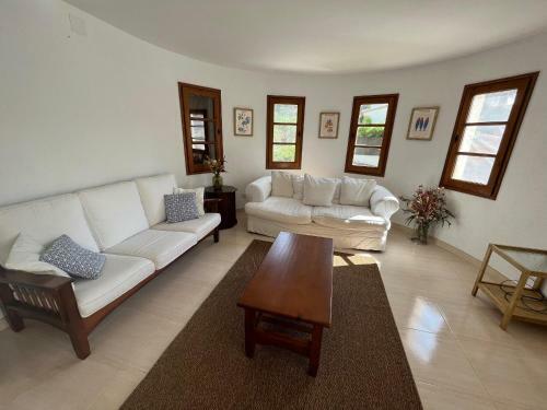 Casa Calonge, 4 Dormitorios, 6 Personas - Es-209-56