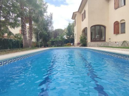 Casa Calonge, 4 Dormitorios, 6 Personas - Es-209-56