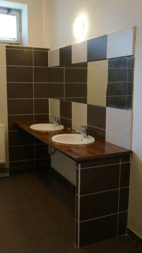 Hostal Ubytovac� Are�l Rouchovany