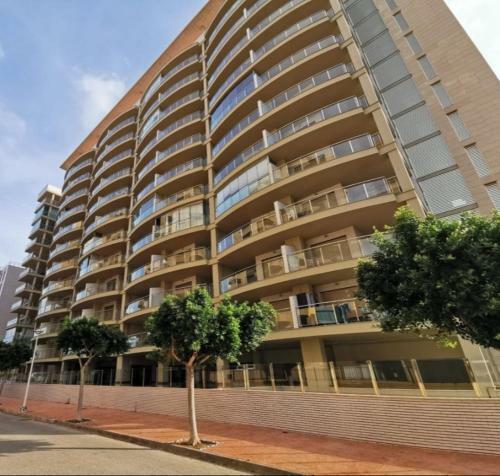 Apartamento Vila Oropesa X, 1� L�nea, 1� Planta, Norte