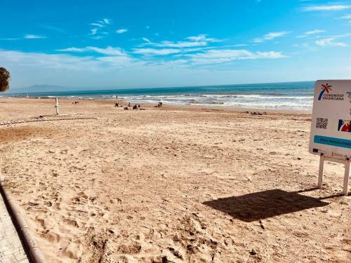 Apartamento Beachfront Family Retreat, Marina D'or