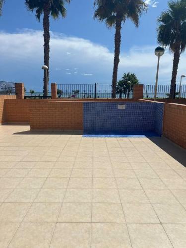 Apartamento Beachfront Family Retreat, Marina D'or