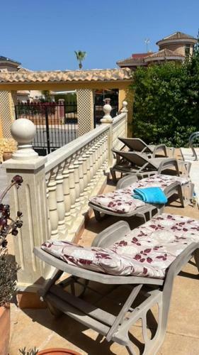 Inviting 4-bed Villa In Orihuela