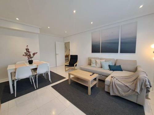 Apartamento Panx�n, A Unos Metros De La Playa.