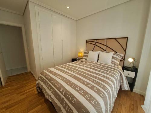 Apartamento Panx�n, A Unos Metros De La Playa.