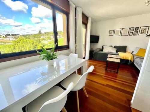 Apartamento R�a Navia El Esp�n 31a01