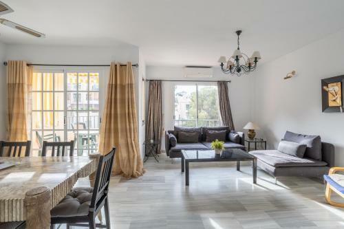 Las Flores 5 - Large Townhouse