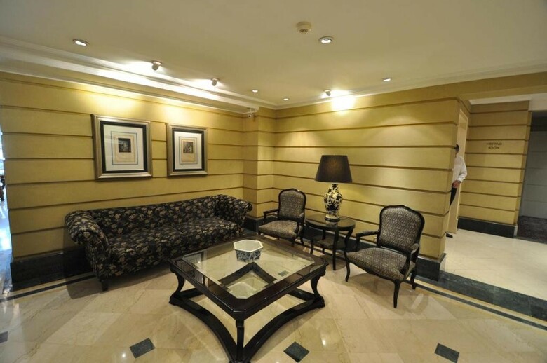 Amerian Executive Hotel