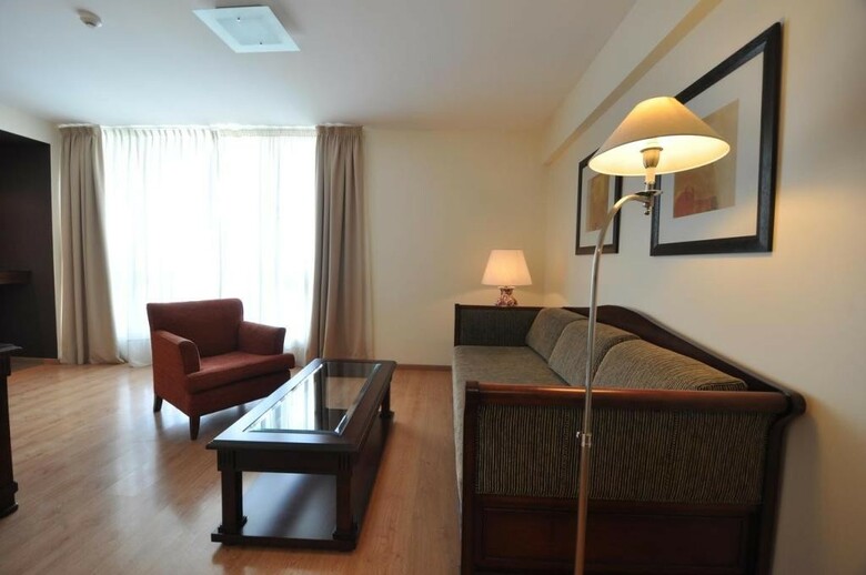 Amerian Executive Hotel
