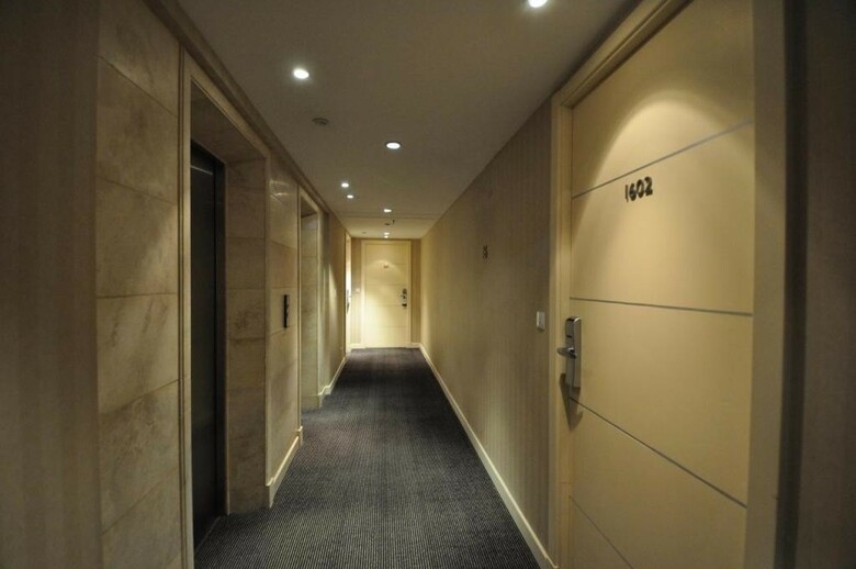 Amerian Executive Hotel