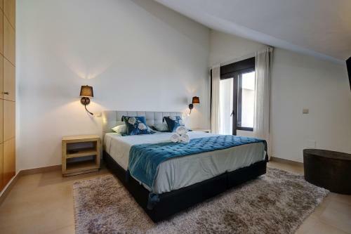 Apartamento 103 - Luxurious 3 Bed Duplex Penthouse With Stunning Mountain Views
